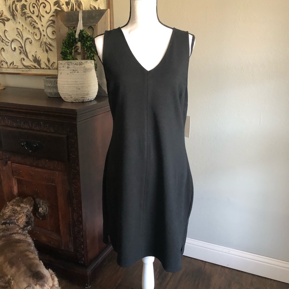 ⚡️2 for $25⚡️ Fitted black dress